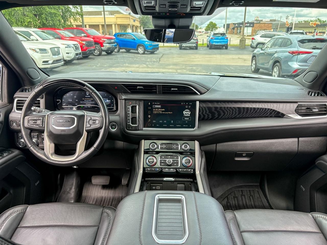GMC Yukon XL Denali 4WD 2024