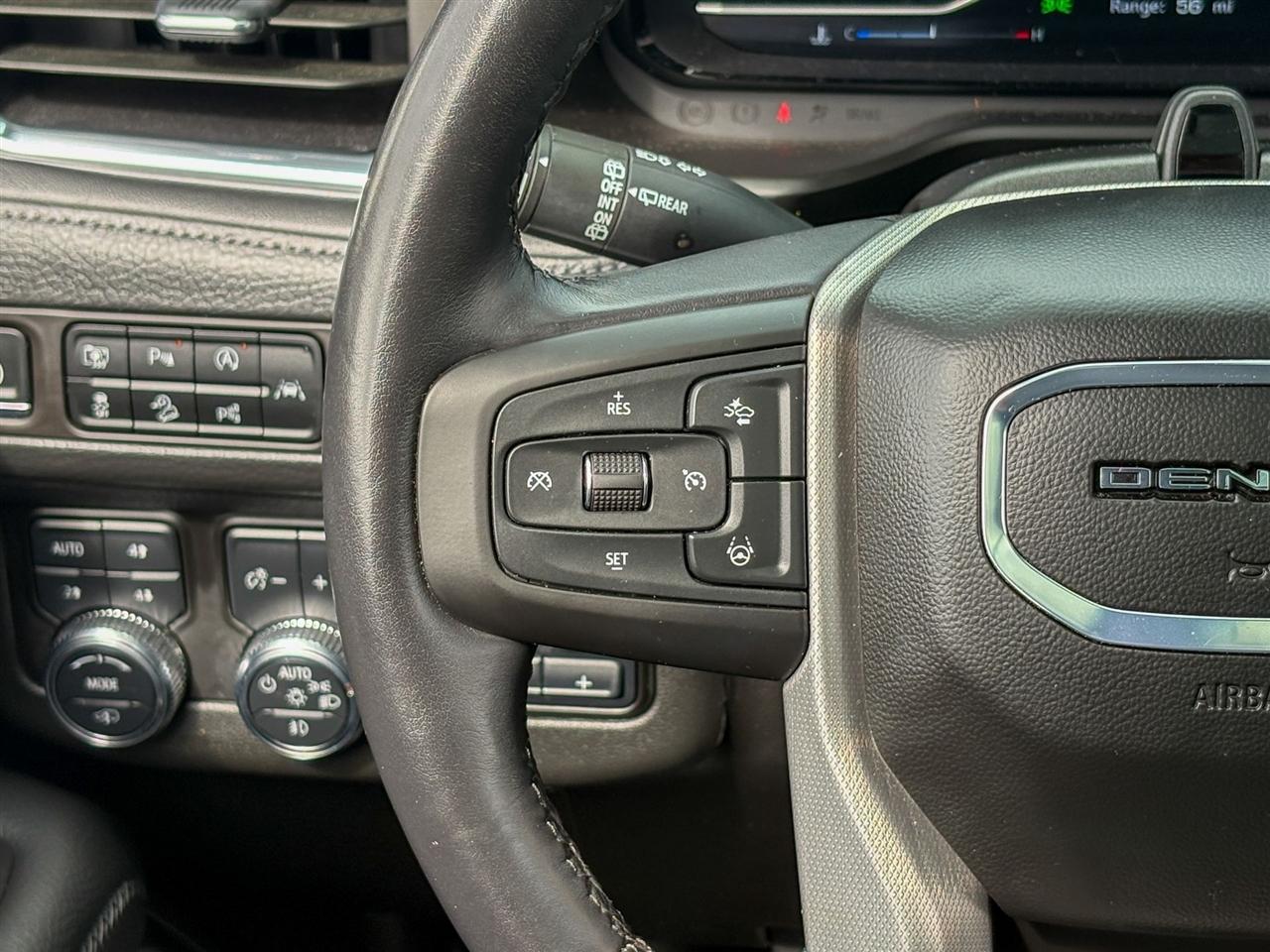 GMC Yukon XL Denali 4WD 2024