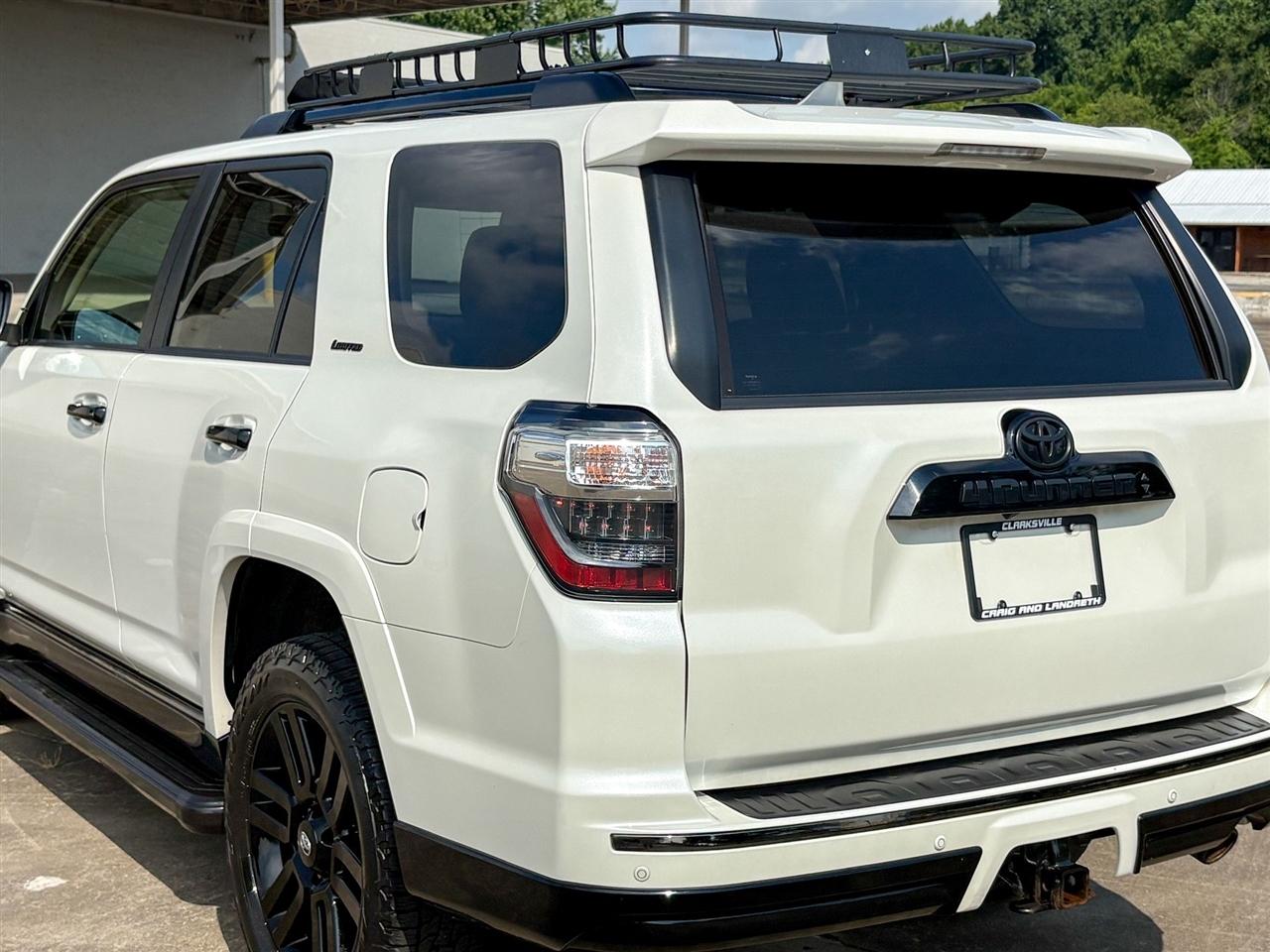 Toyota 4Runner Nightshade 4WD 2021