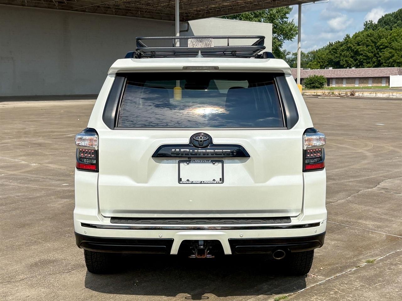 Toyota 4Runner Nightshade 4WD 2021