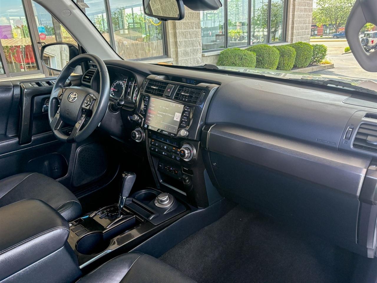 Toyota 4Runner Nightshade 4WD 2021