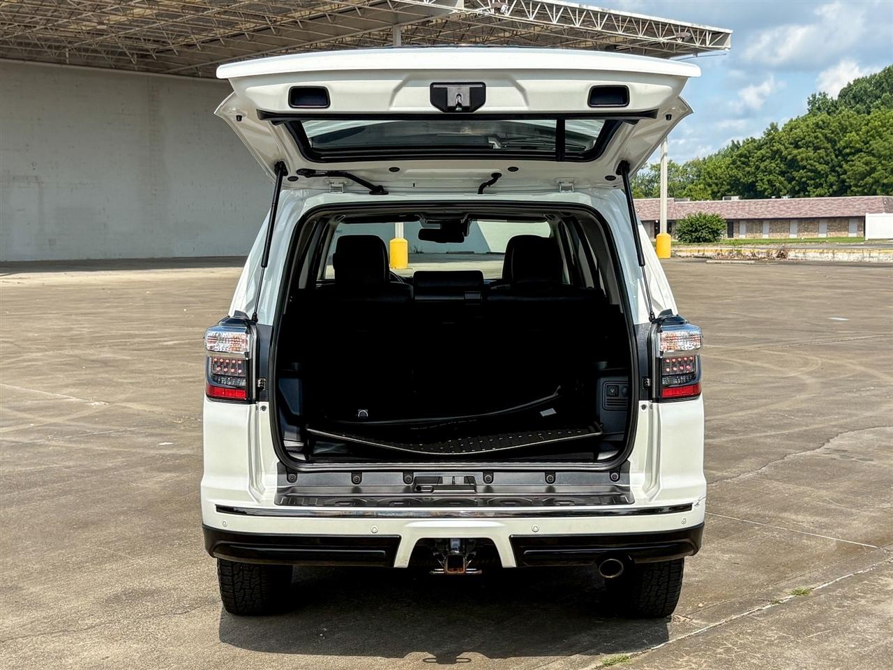 Toyota 4Runner Nightshade 4WD 2021