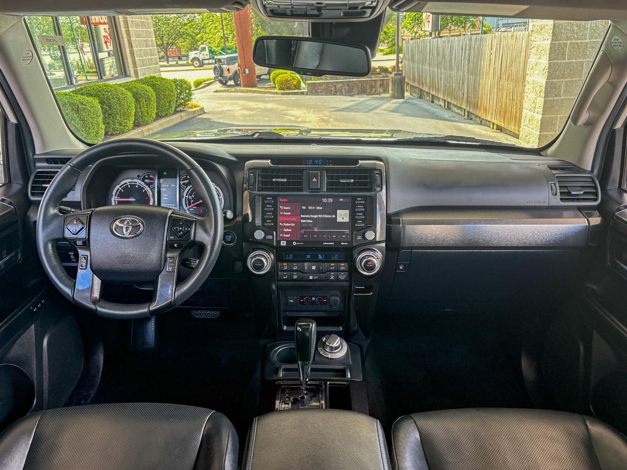 Toyota 4Runner Nightshade 4WD 2021
