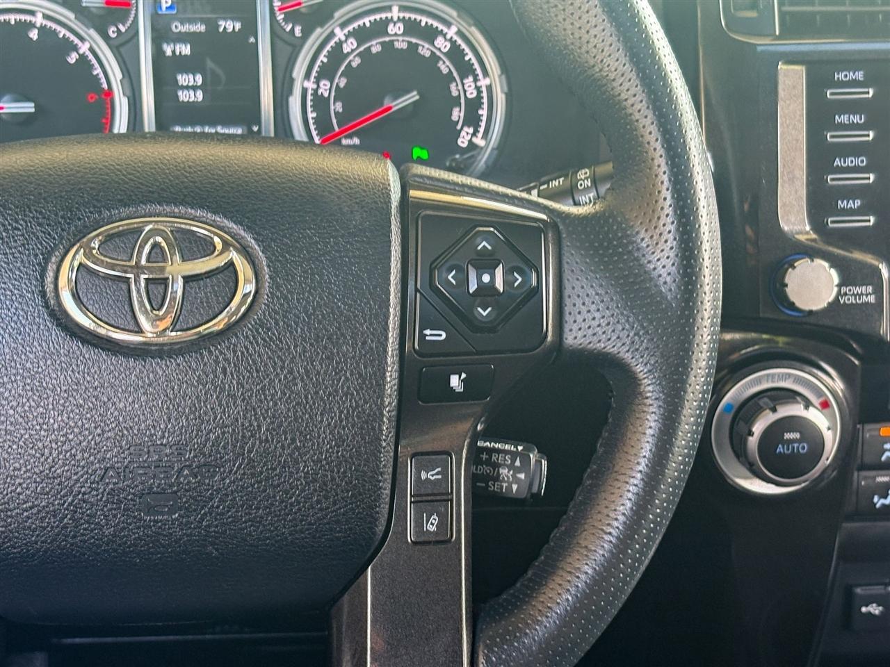 Toyota 4Runner Nightshade 4WD 2021