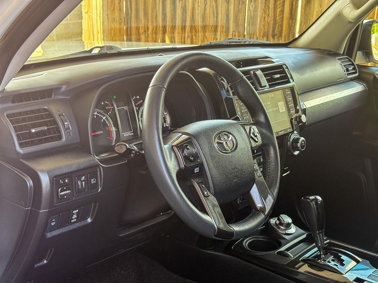 Toyota 4Runner Nightshade 4WD 2021