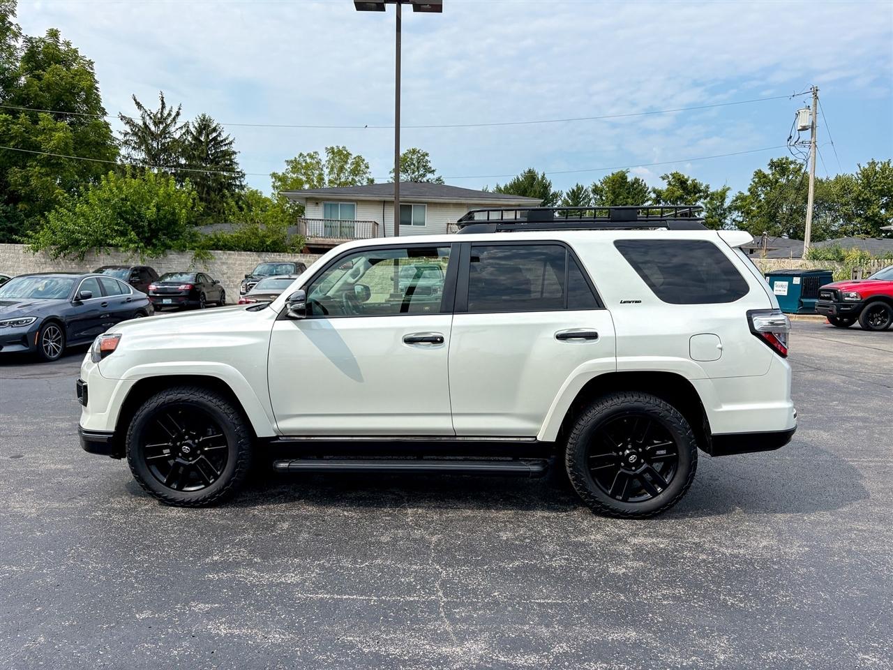 Toyota 4Runner Nightshade 4WD 2021