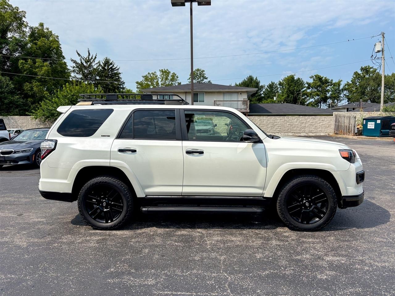 Toyota 4Runner Nightshade 4WD 2021