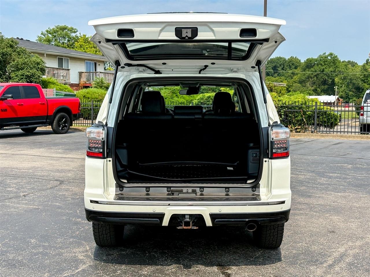 Toyota 4Runner Nightshade 4WD 2021