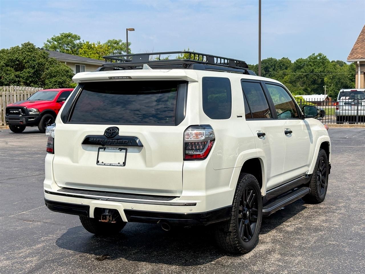 Toyota 4Runner Nightshade 4WD 2021