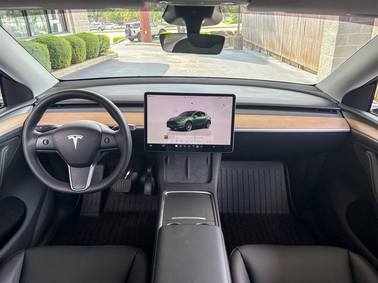Tesla Model Y Long Range AWD 2024