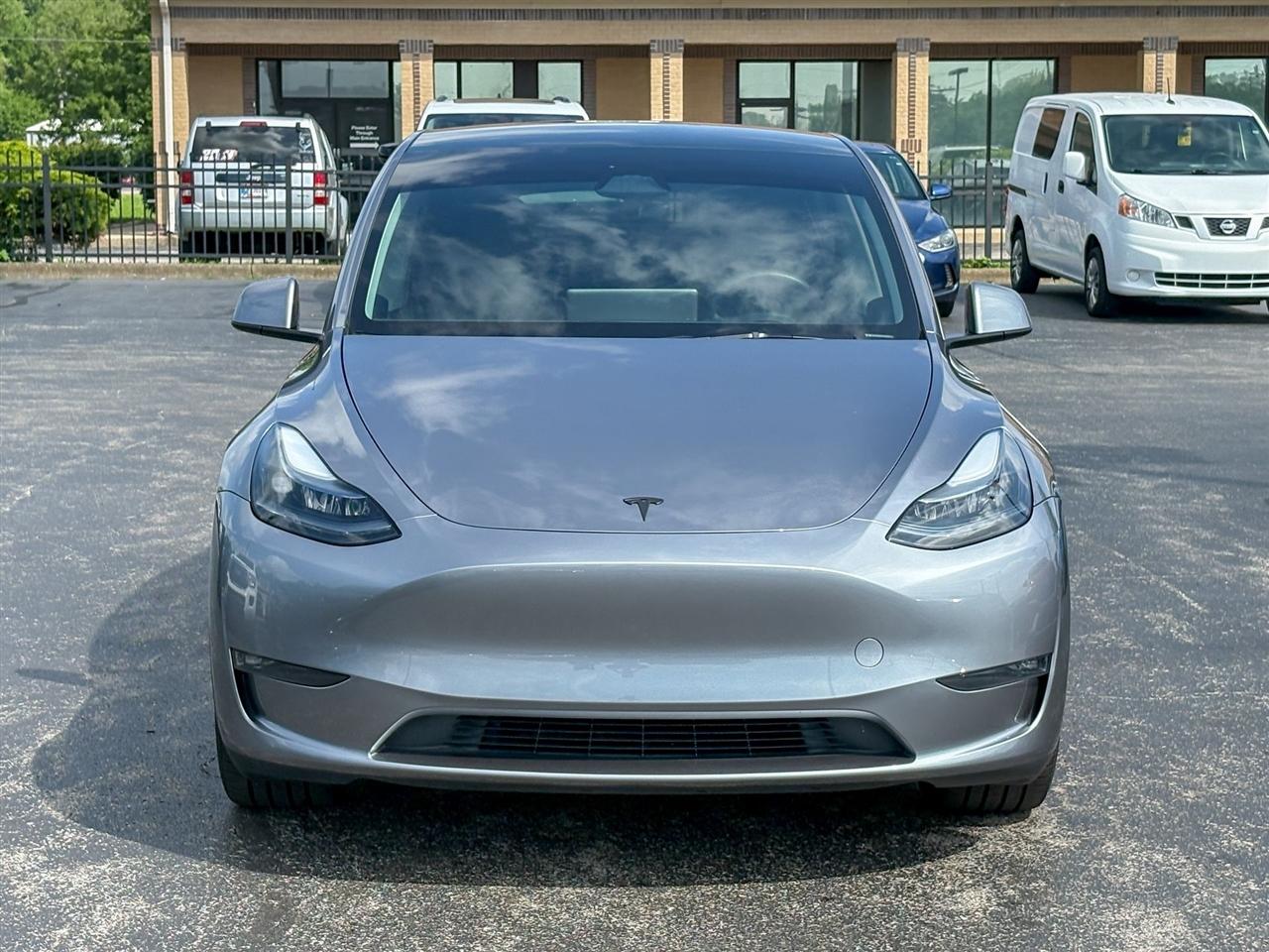 Tesla Model Y Long Range AWD 2024