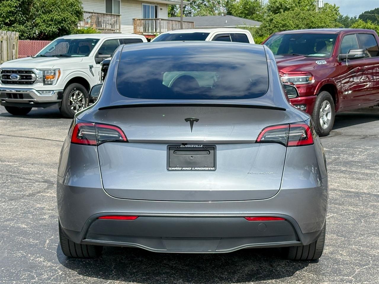 Tesla Model Y Long Range AWD 2024