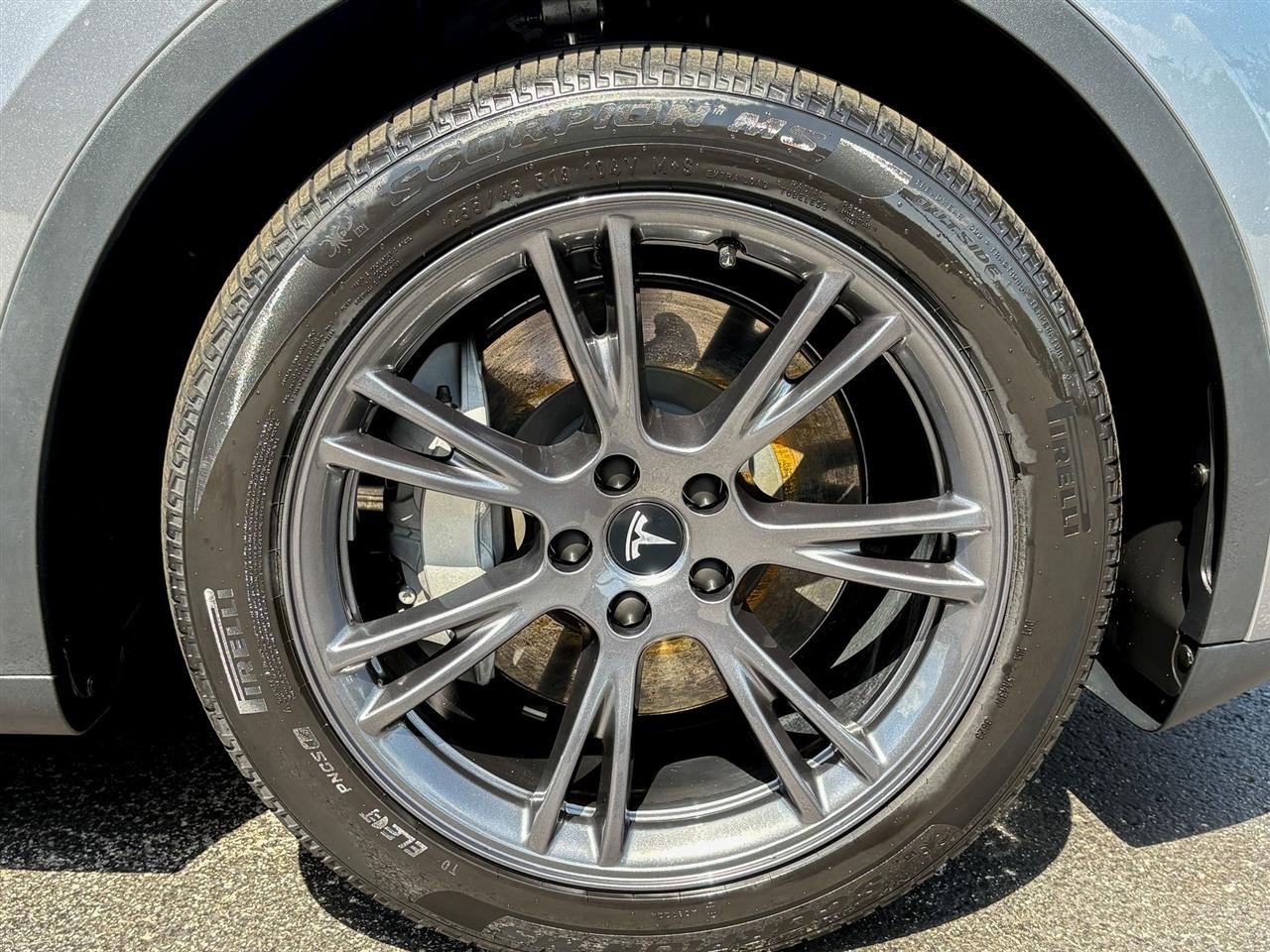 Tesla Model Y Long Range AWD 2024