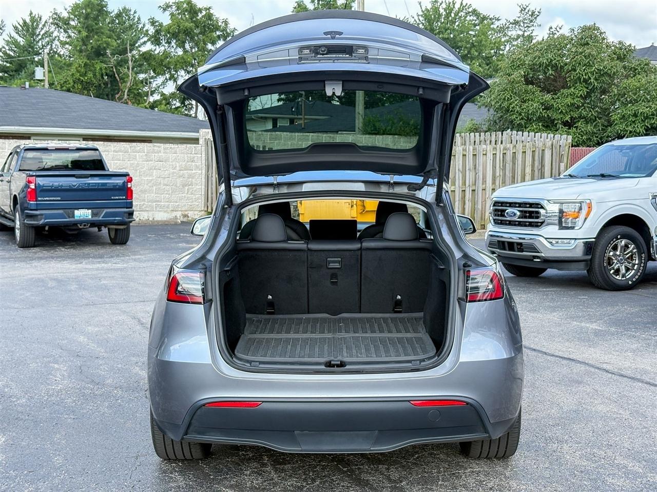 Tesla Model Y Long Range AWD 2024