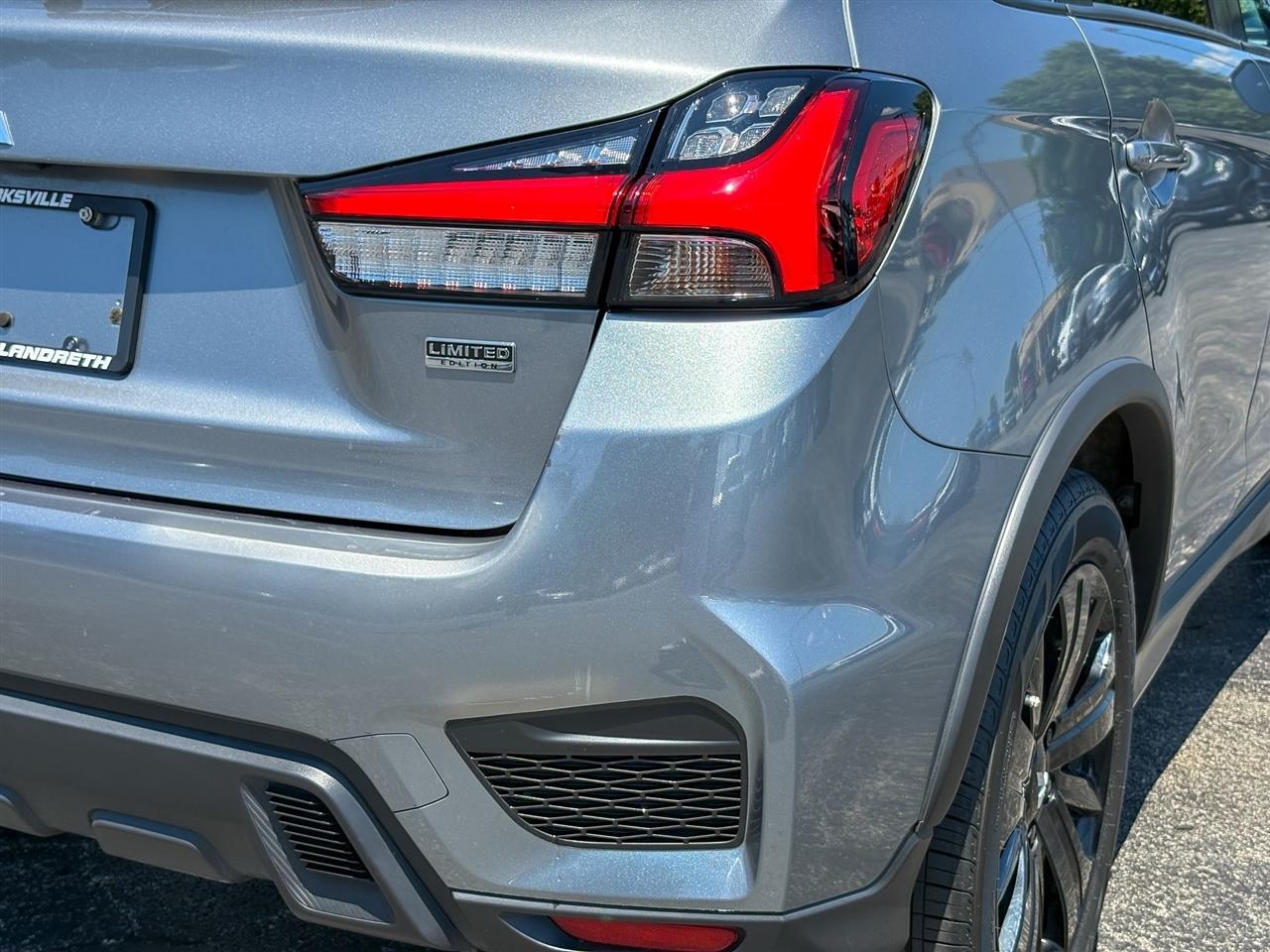 Mitsubishi Outlander Sport  2024