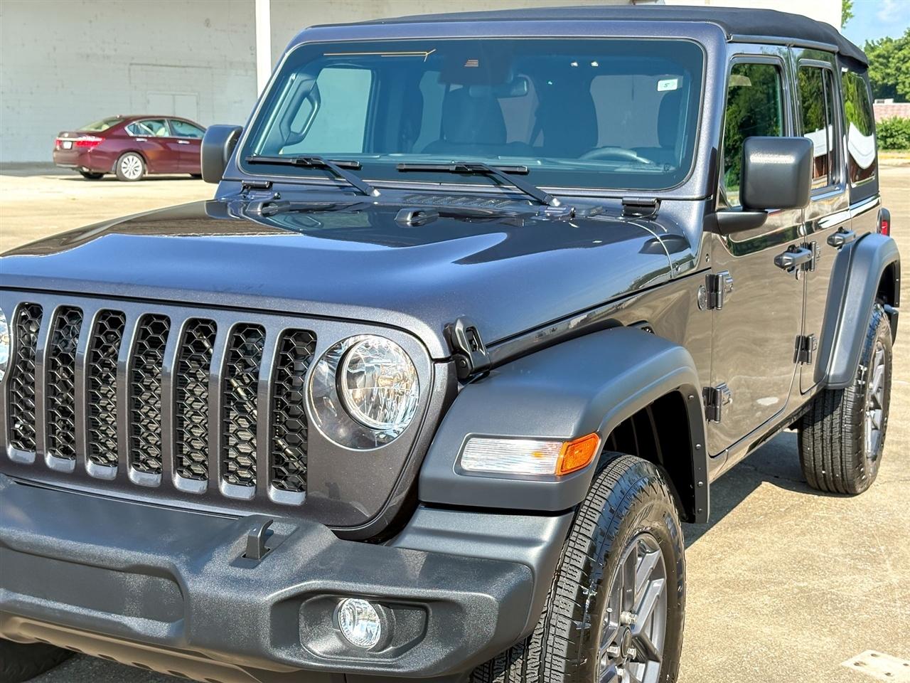 Jeep Wrangler Unlimited Sport S 4x4 2024
