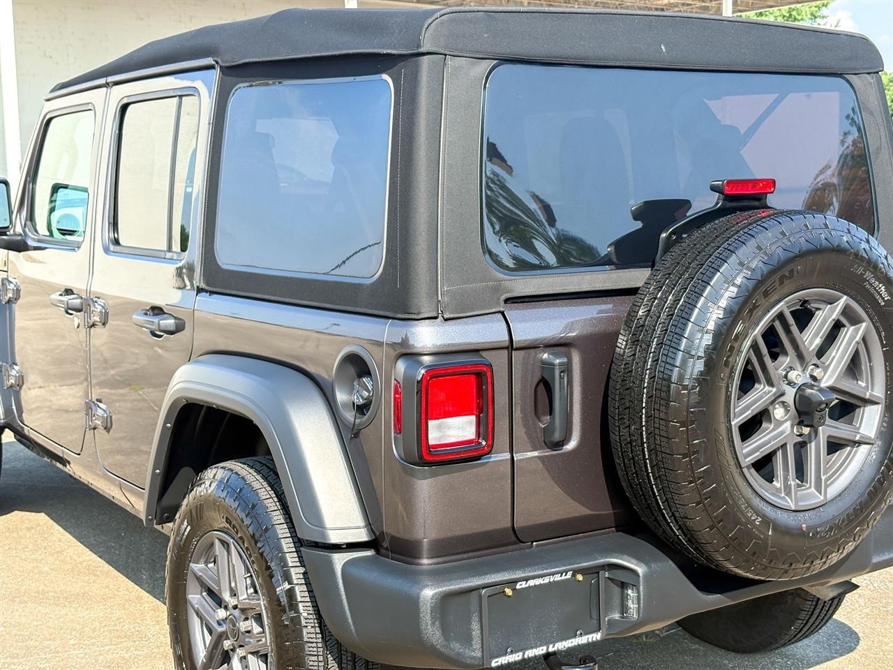 Jeep Wrangler Unlimited Sport S 4x4 2024