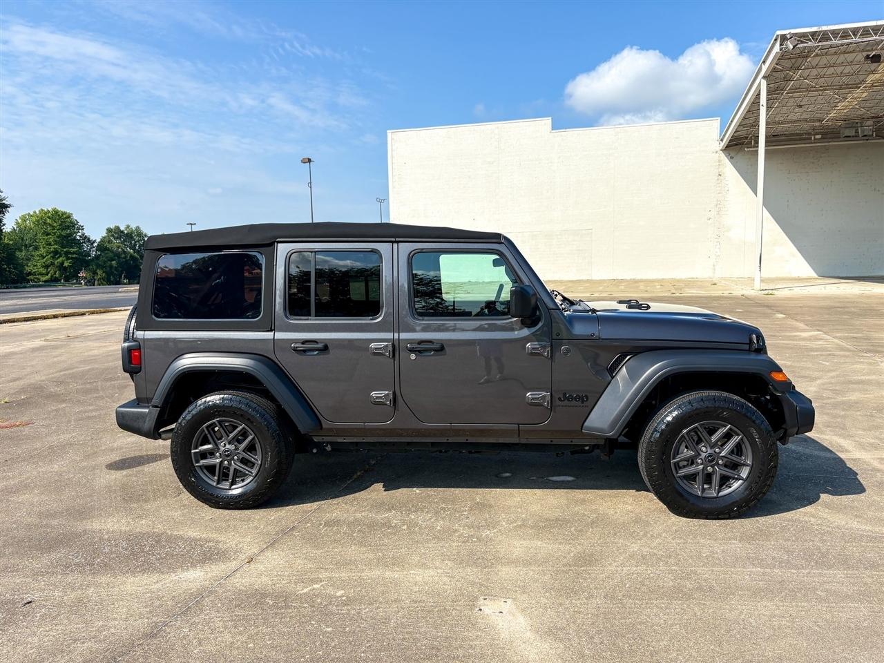 Jeep Wrangler Unlimited Sport S 4x4 2024