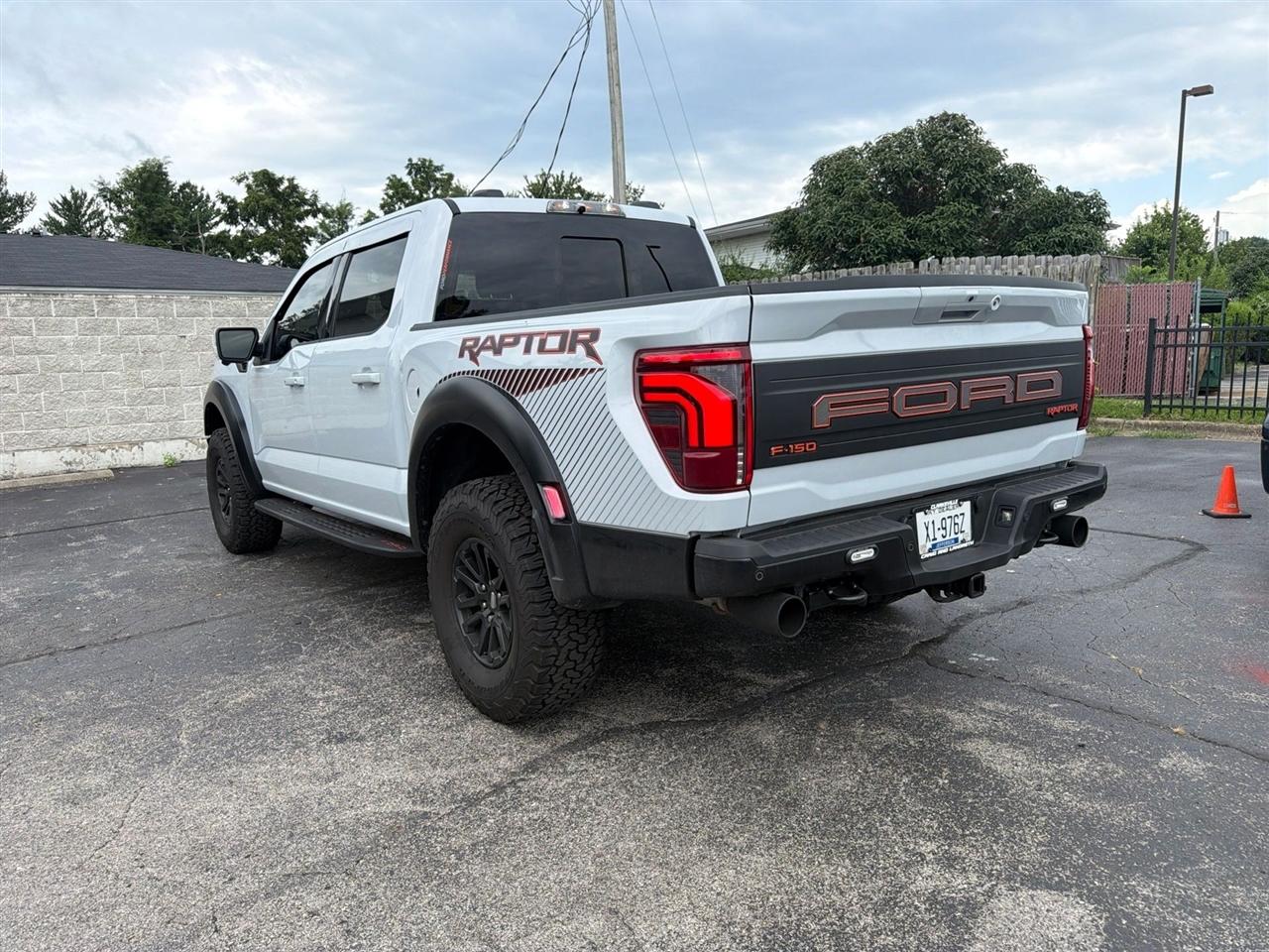 Ford F-150 Raptor SuperCrew 4WD 2025