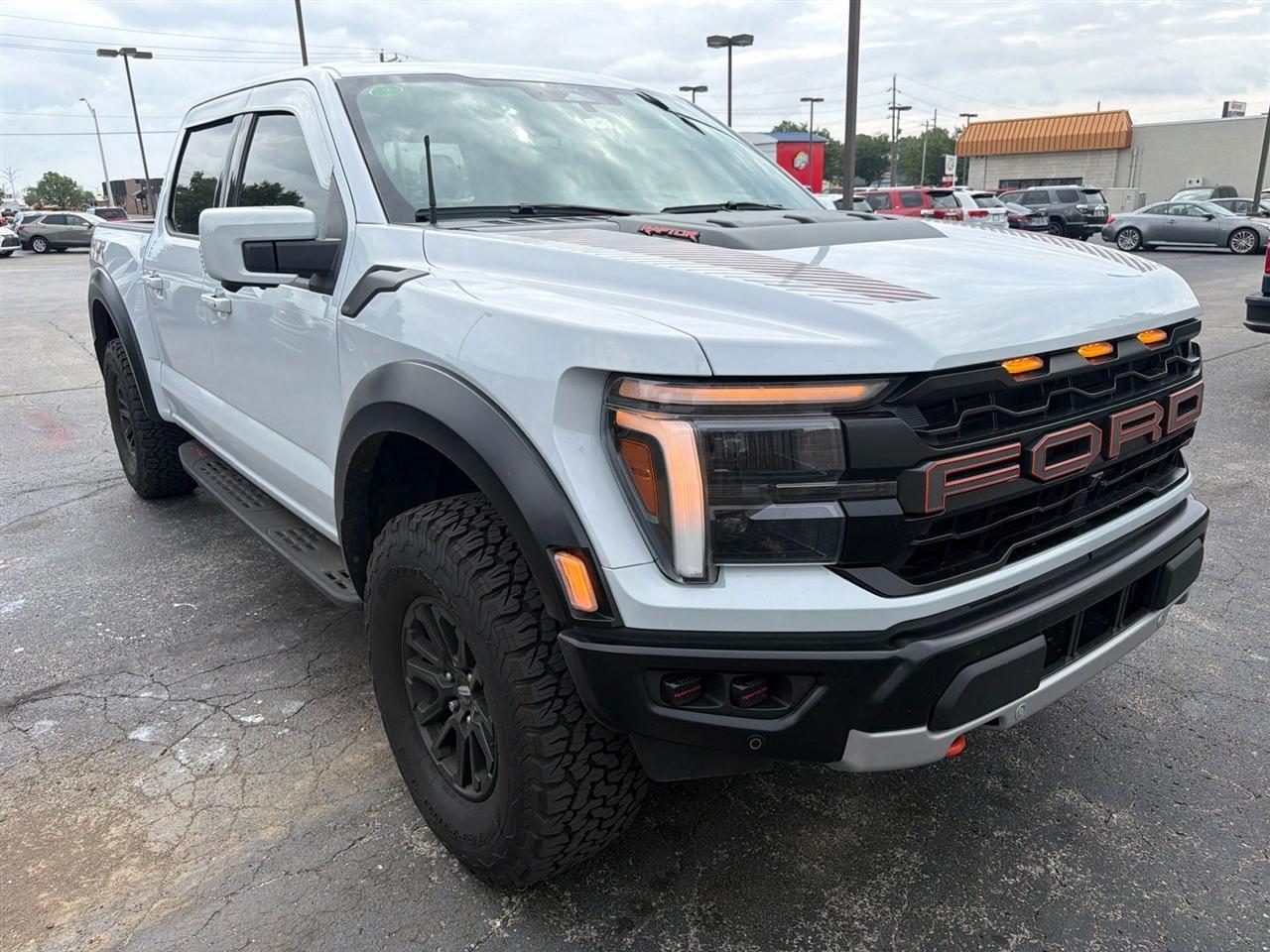 Ford F-150 Raptor SuperCrew 4WD 2025