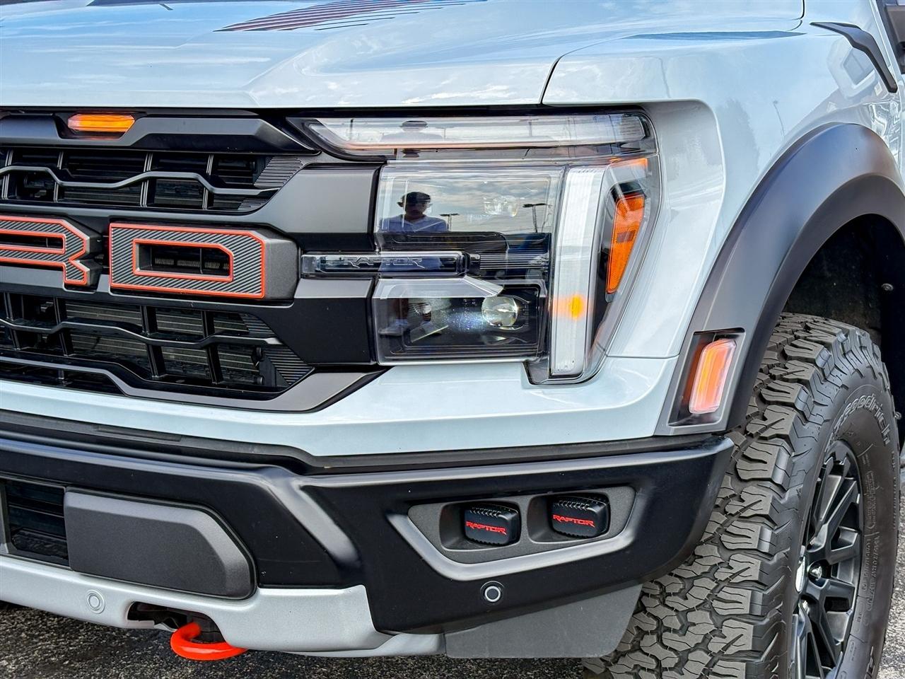 Ford F-150 Raptor SuperCrew 4WD 2025