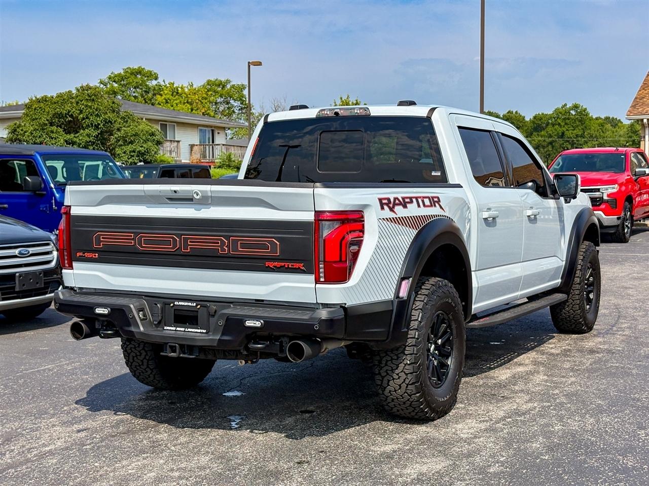 Ford F-150 Raptor SuperCrew 4WD 2025