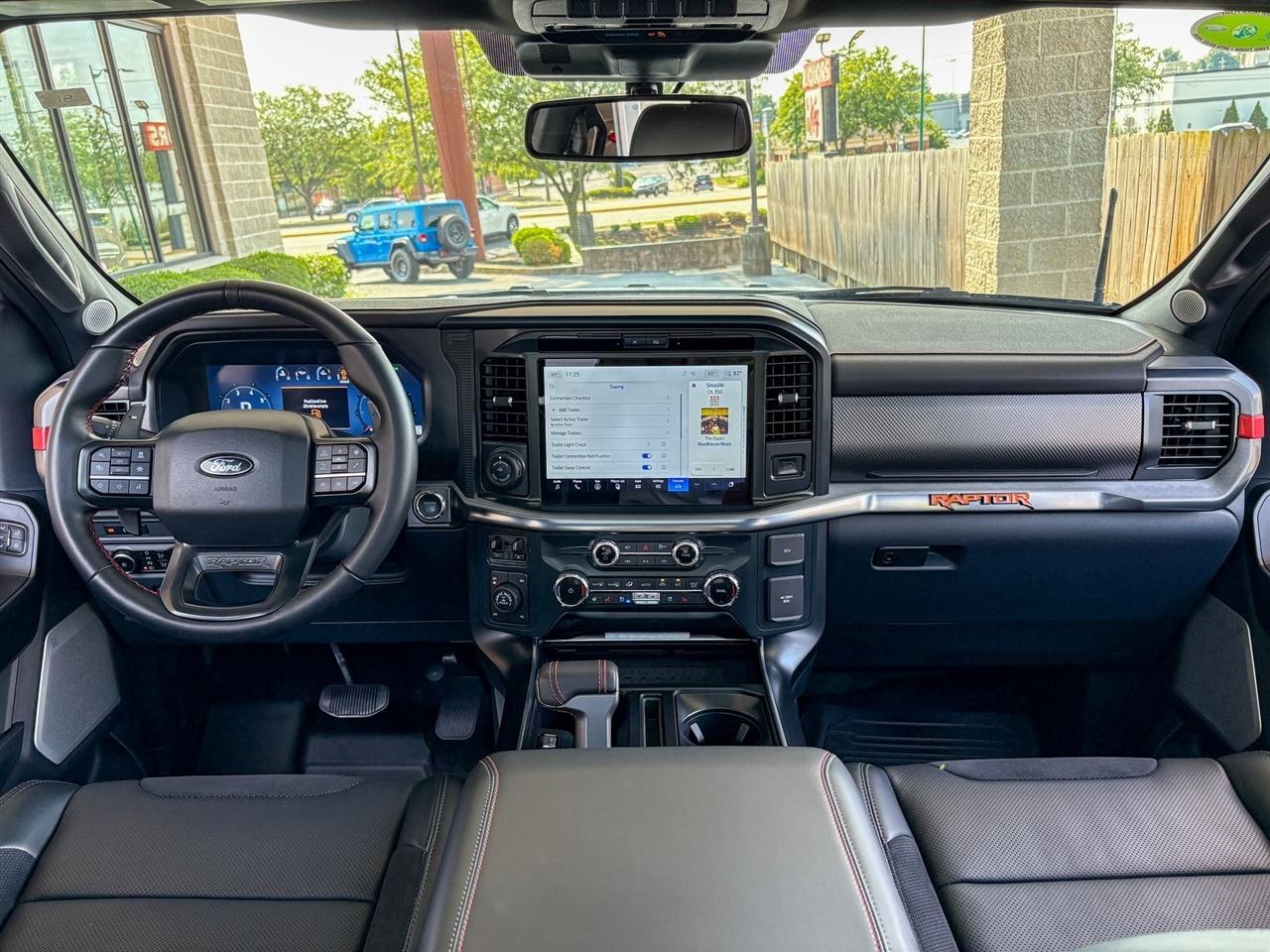 Ford F-150 Raptor SuperCrew 4WD 2025
