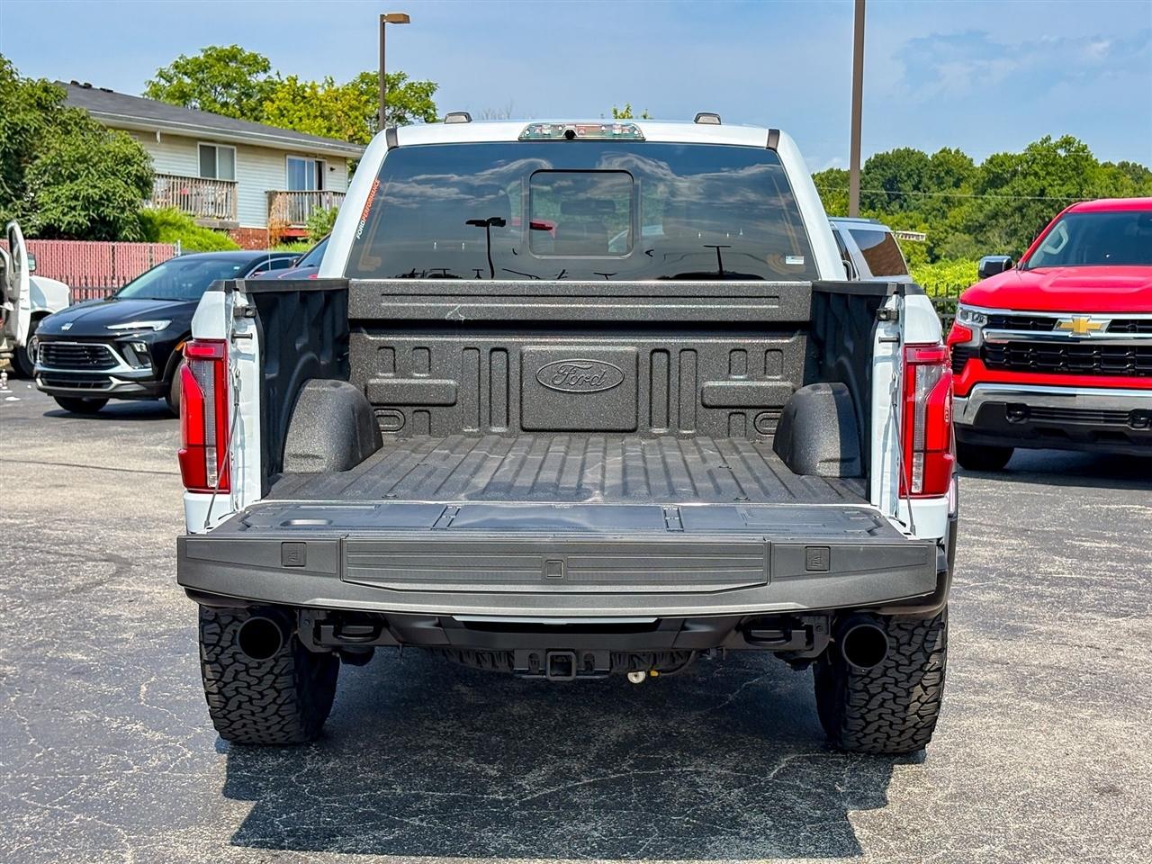 Ford F-150 Raptor SuperCrew 4WD 2025