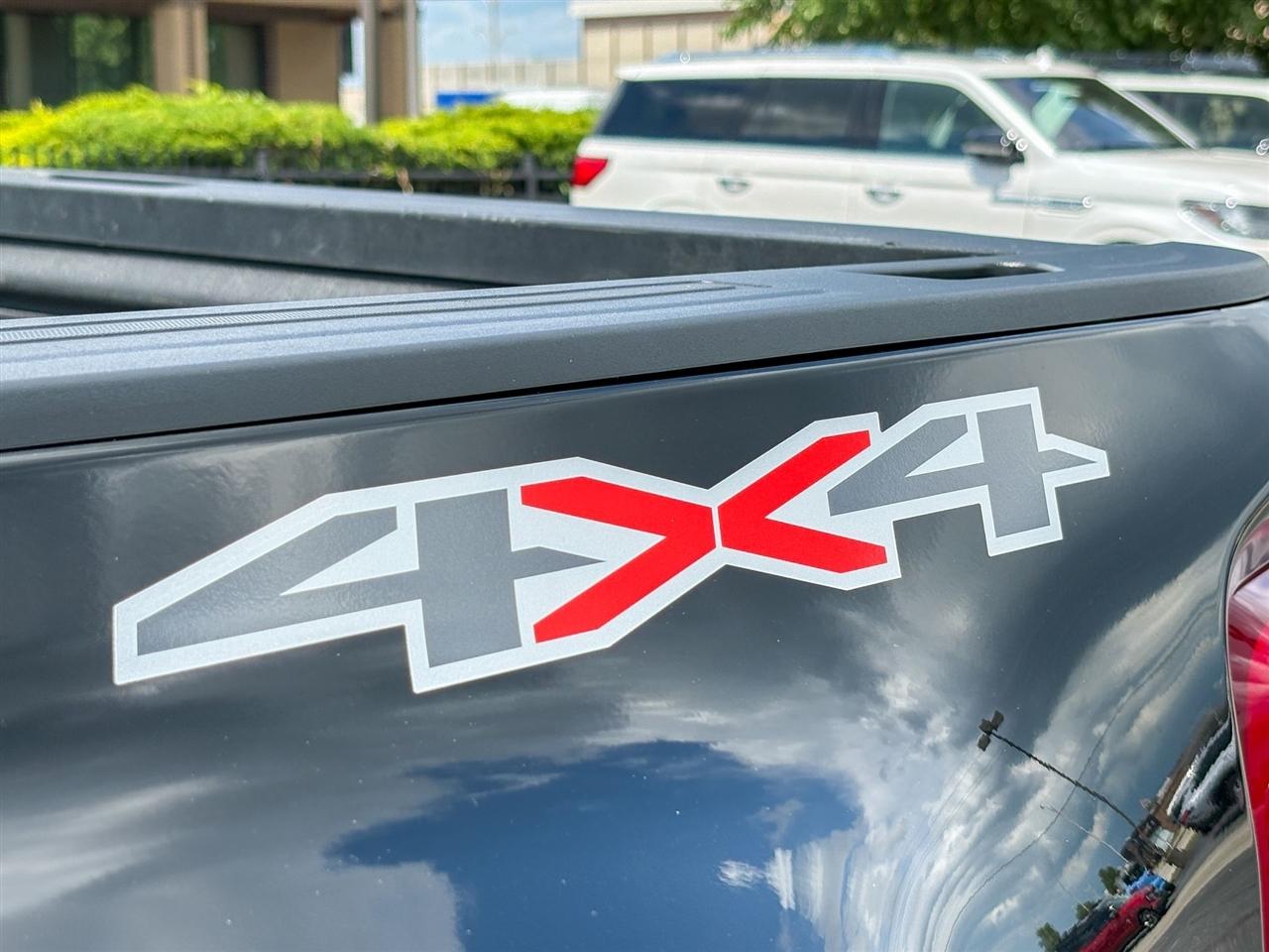 Chevrolet Silverado 3500HD LTZ Crew Cab DRW 4WD 2025