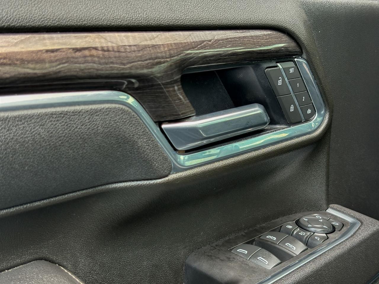 Chevrolet Silverado 3500HD LTZ Crew Cab DRW 4WD 2025