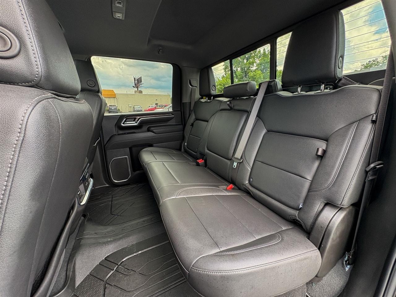 Chevrolet Silverado 3500HD LTZ Crew Cab DRW 4WD 2025