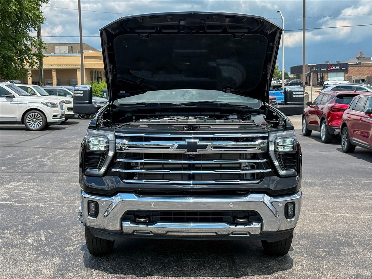 Chevrolet Silverado 3500HD LTZ Crew Cab DRW 4WD 2025