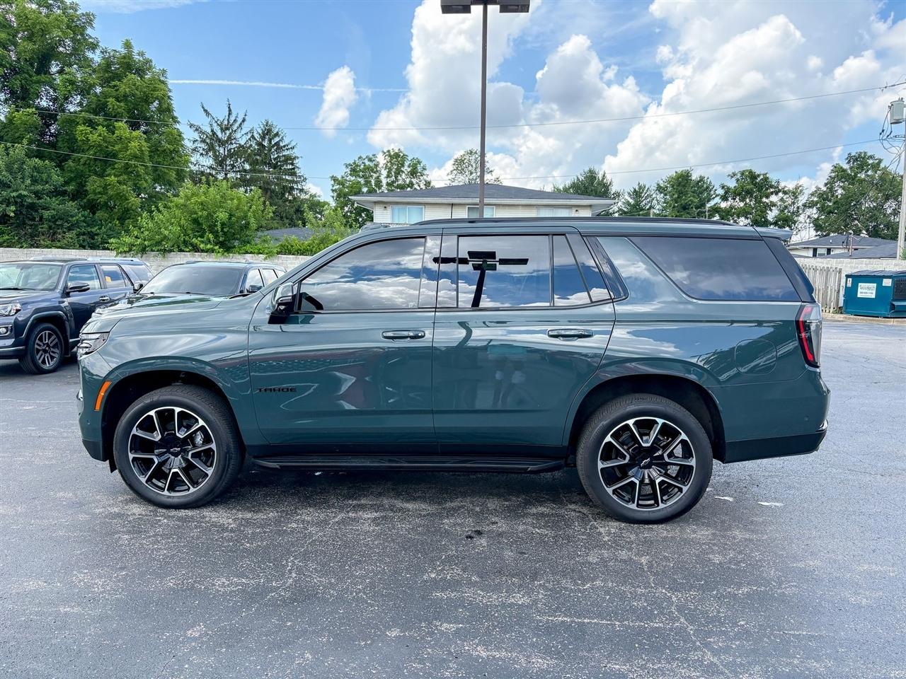 Chevrolet Tahoe RST 4WD 2026