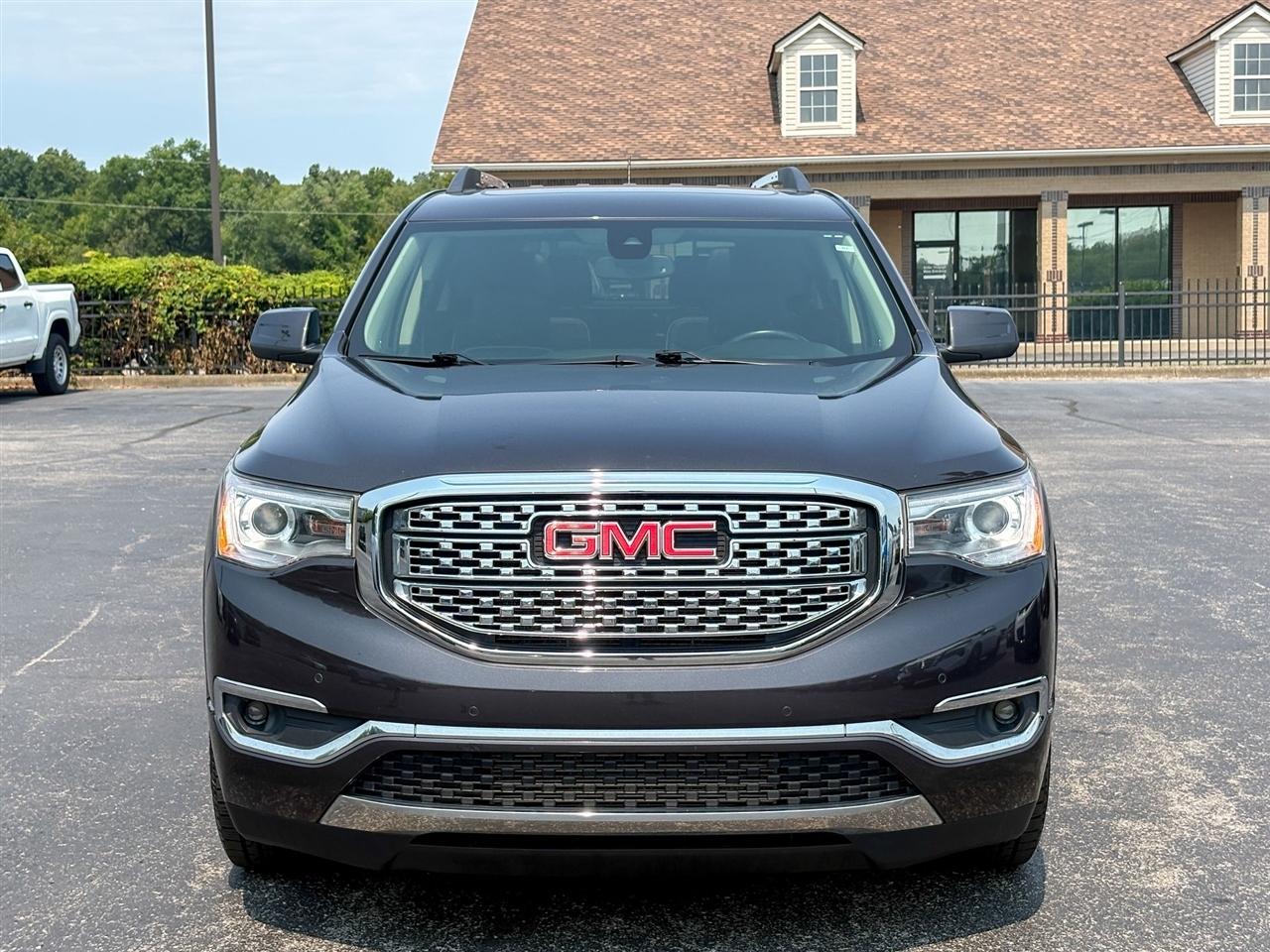 GMC Acadia Denali 2019