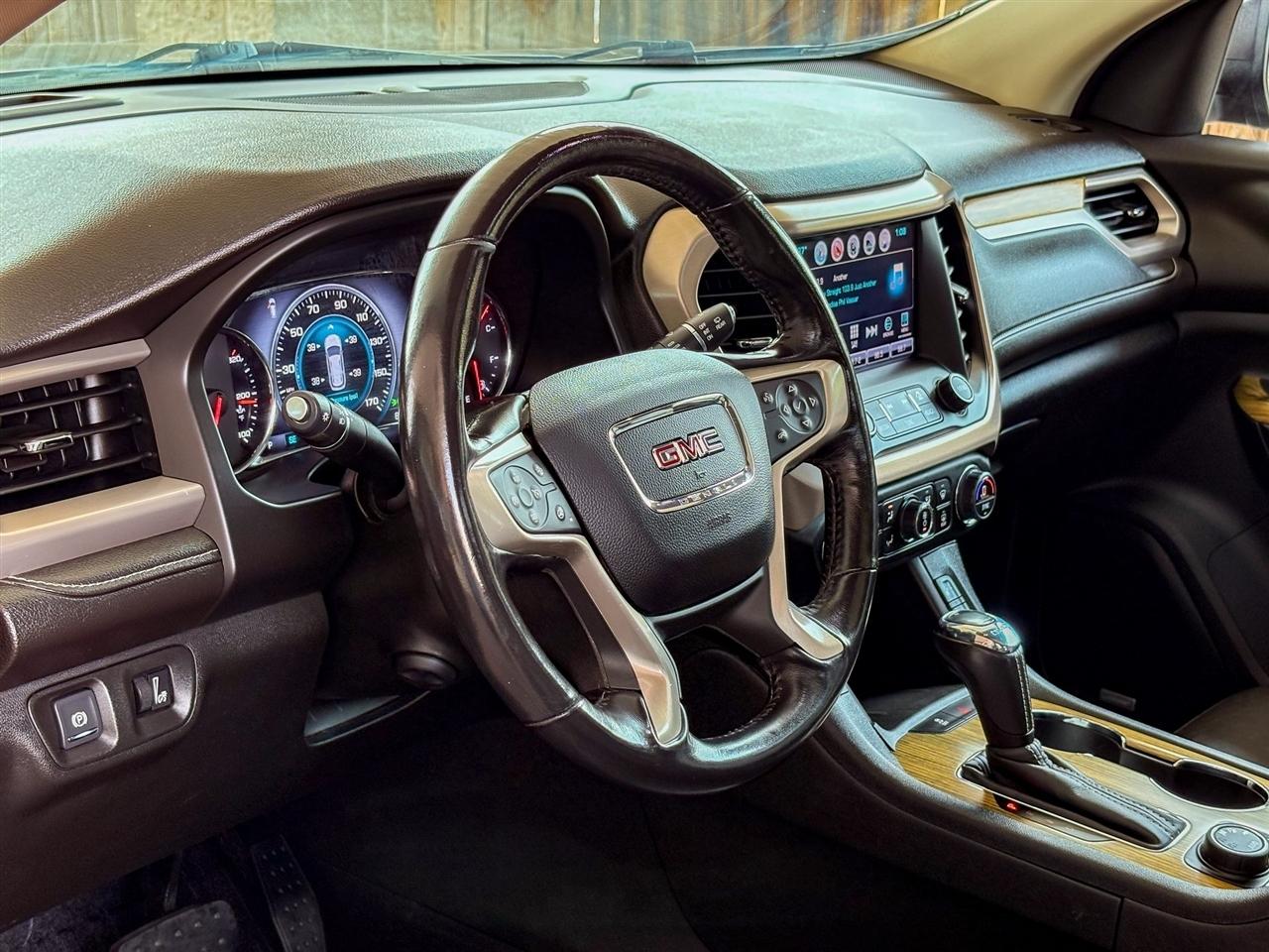 GMC Acadia Denali 2019