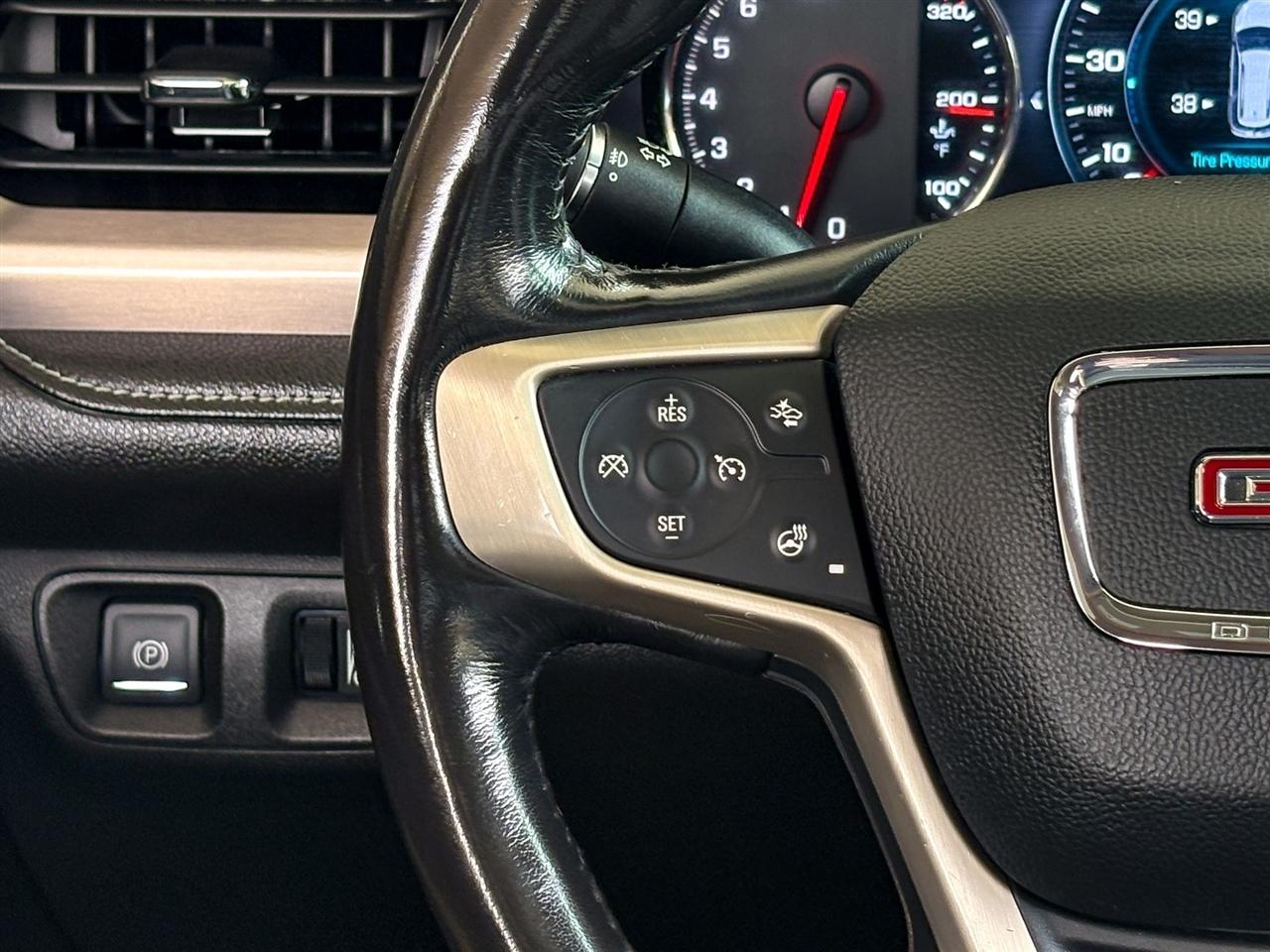 GMC Acadia Denali 2019