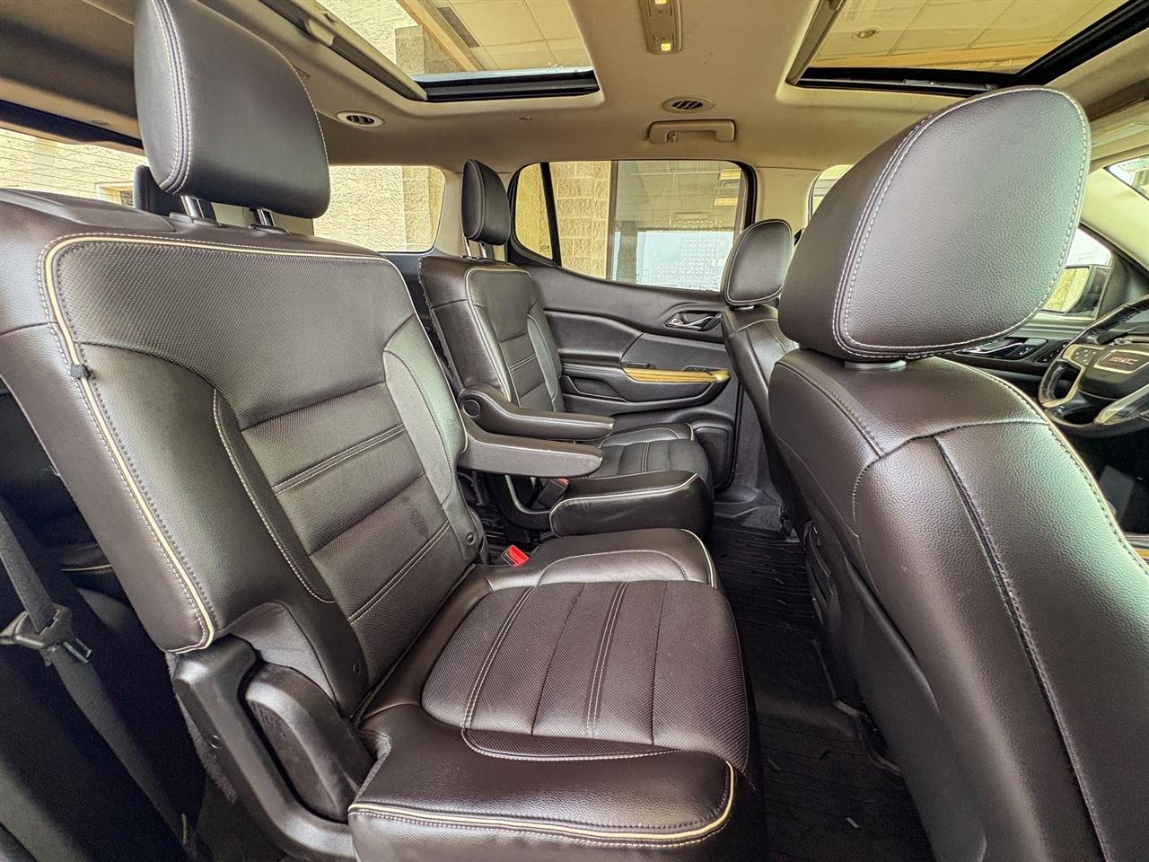 GMC Acadia Denali 2019
