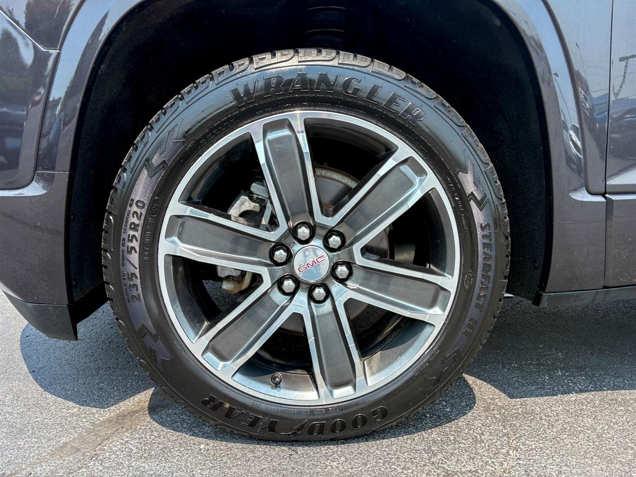 GMC Acadia Denali 2019