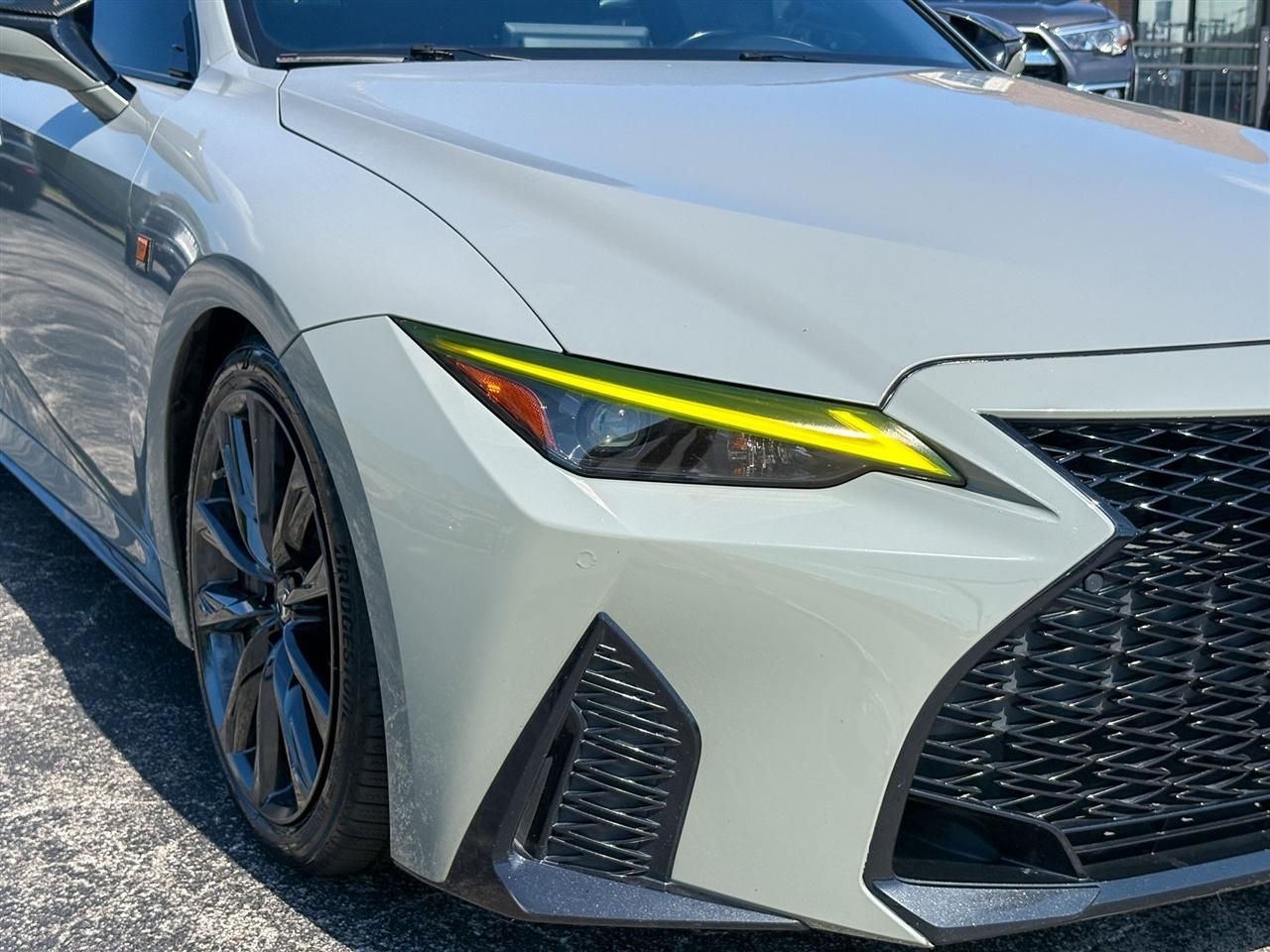 Lexus IS 350  2021