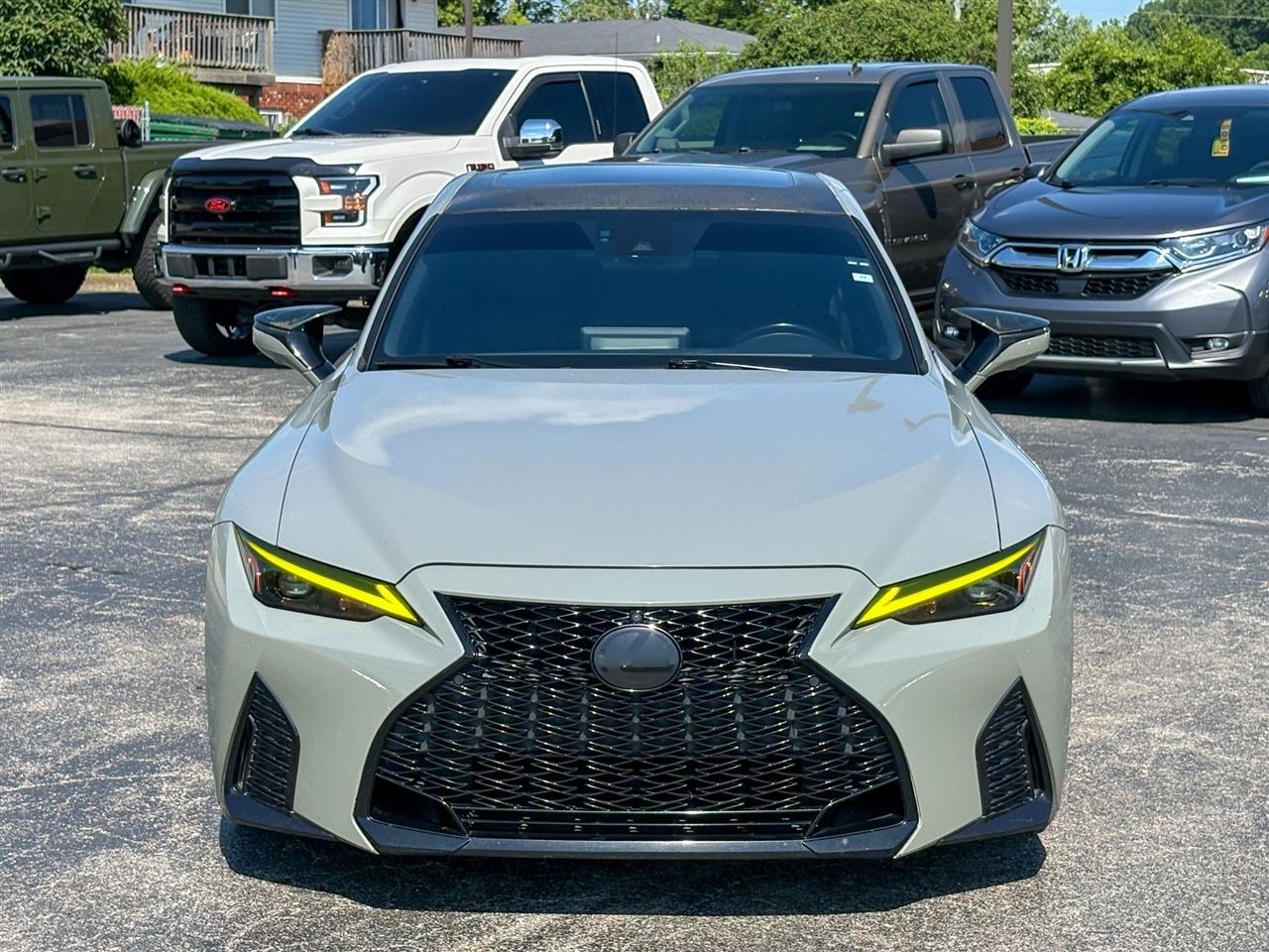 Lexus IS 350  2021