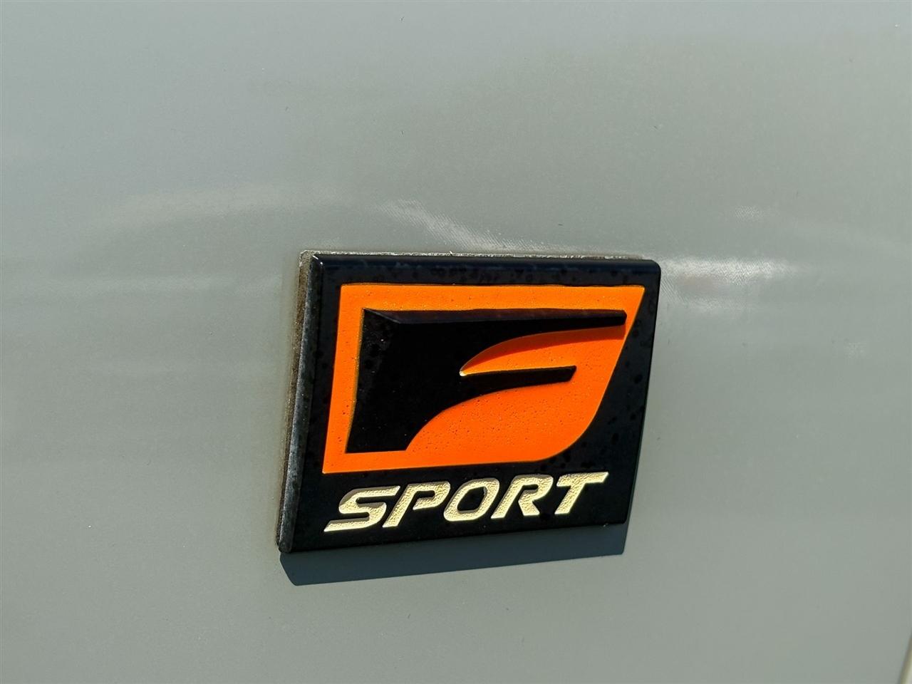 Lexus IS 350  2021