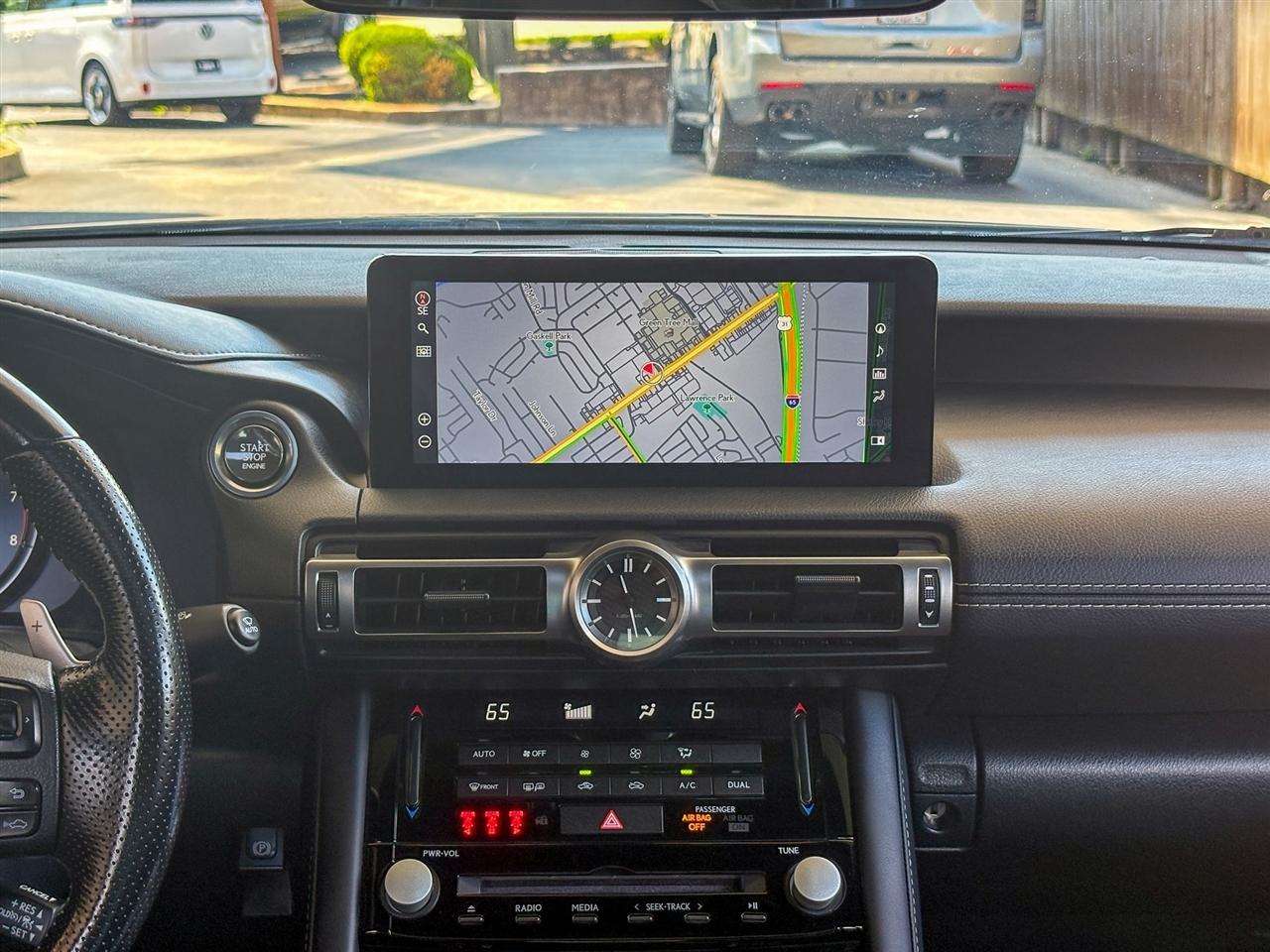 Lexus IS 350  2021