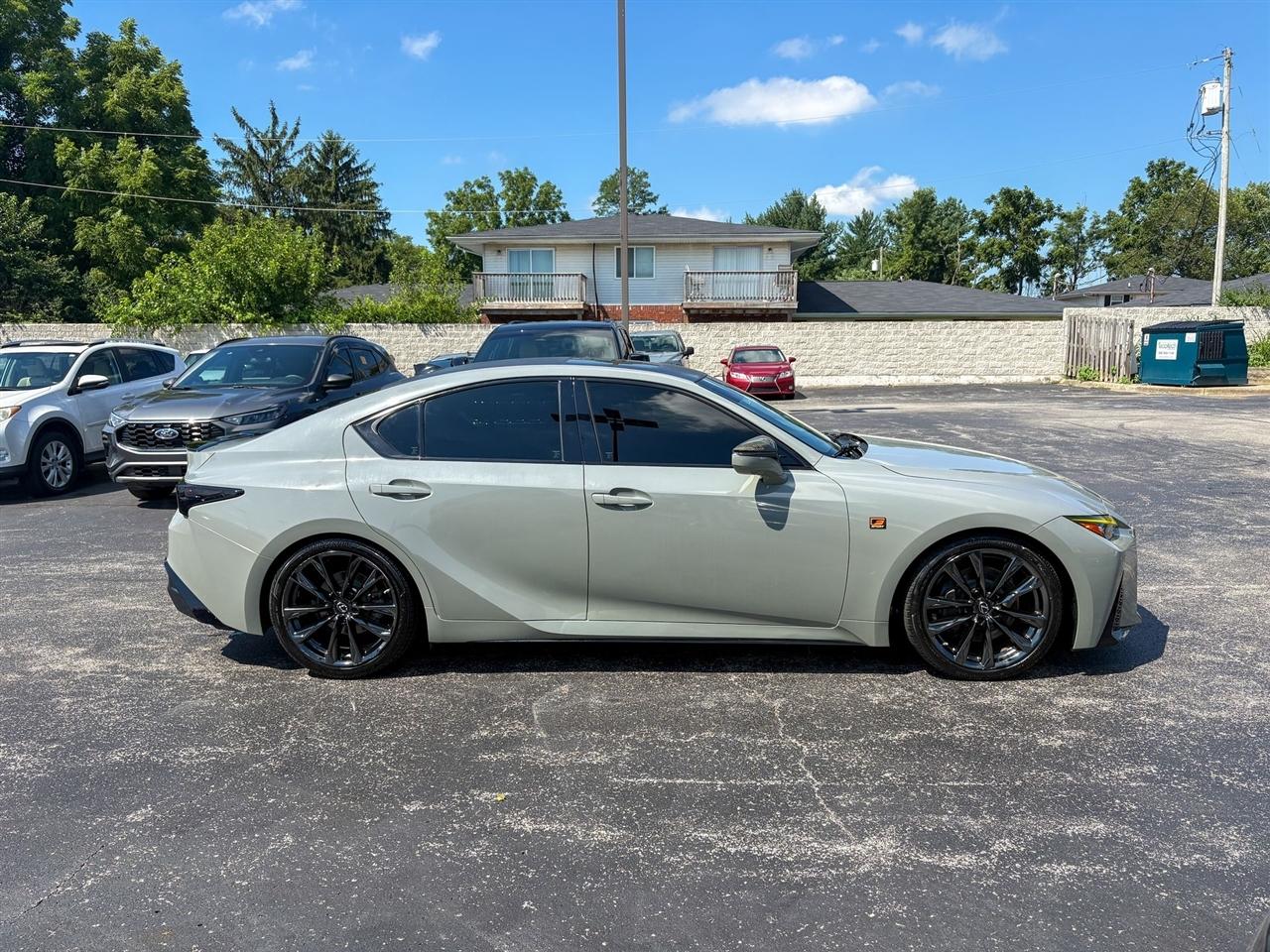 Lexus IS 350  2021