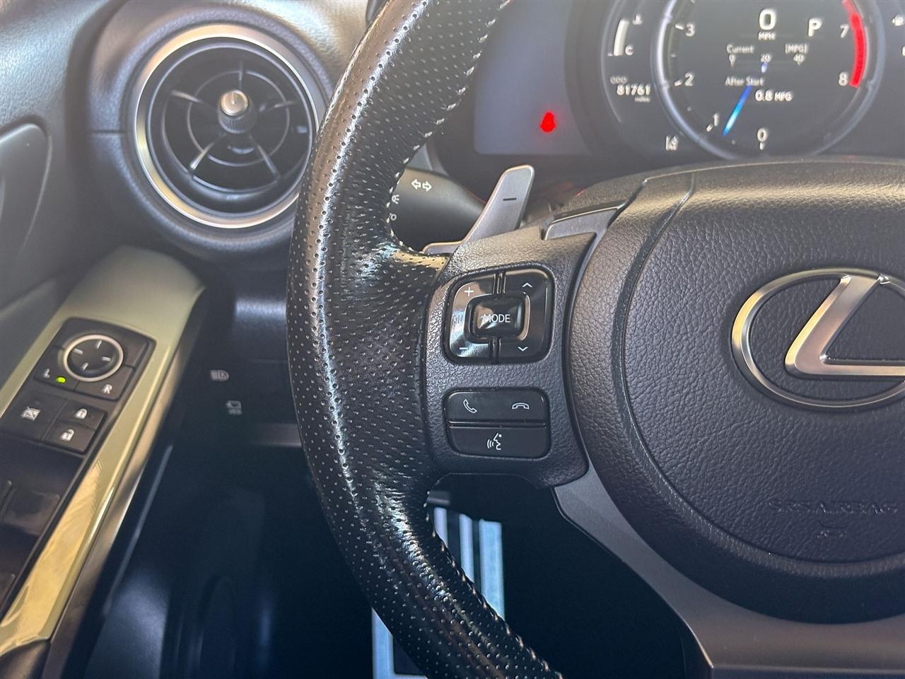 Lexus IS 350  2021