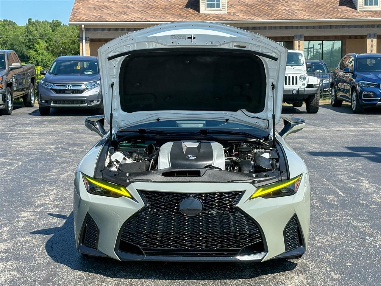 Lexus IS 350  2021