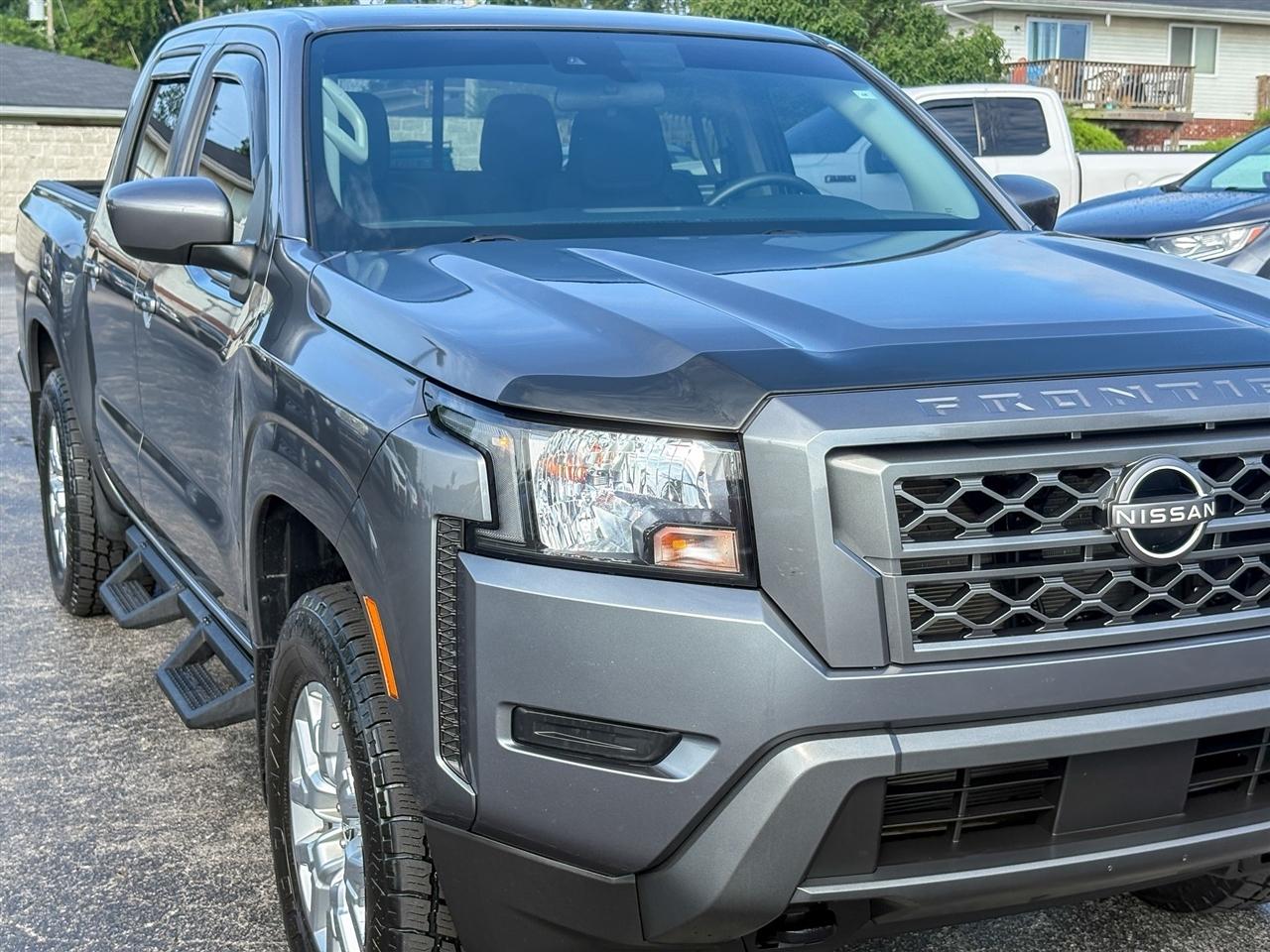 Nissan Frontier SV Crew Cab 4WD 2022