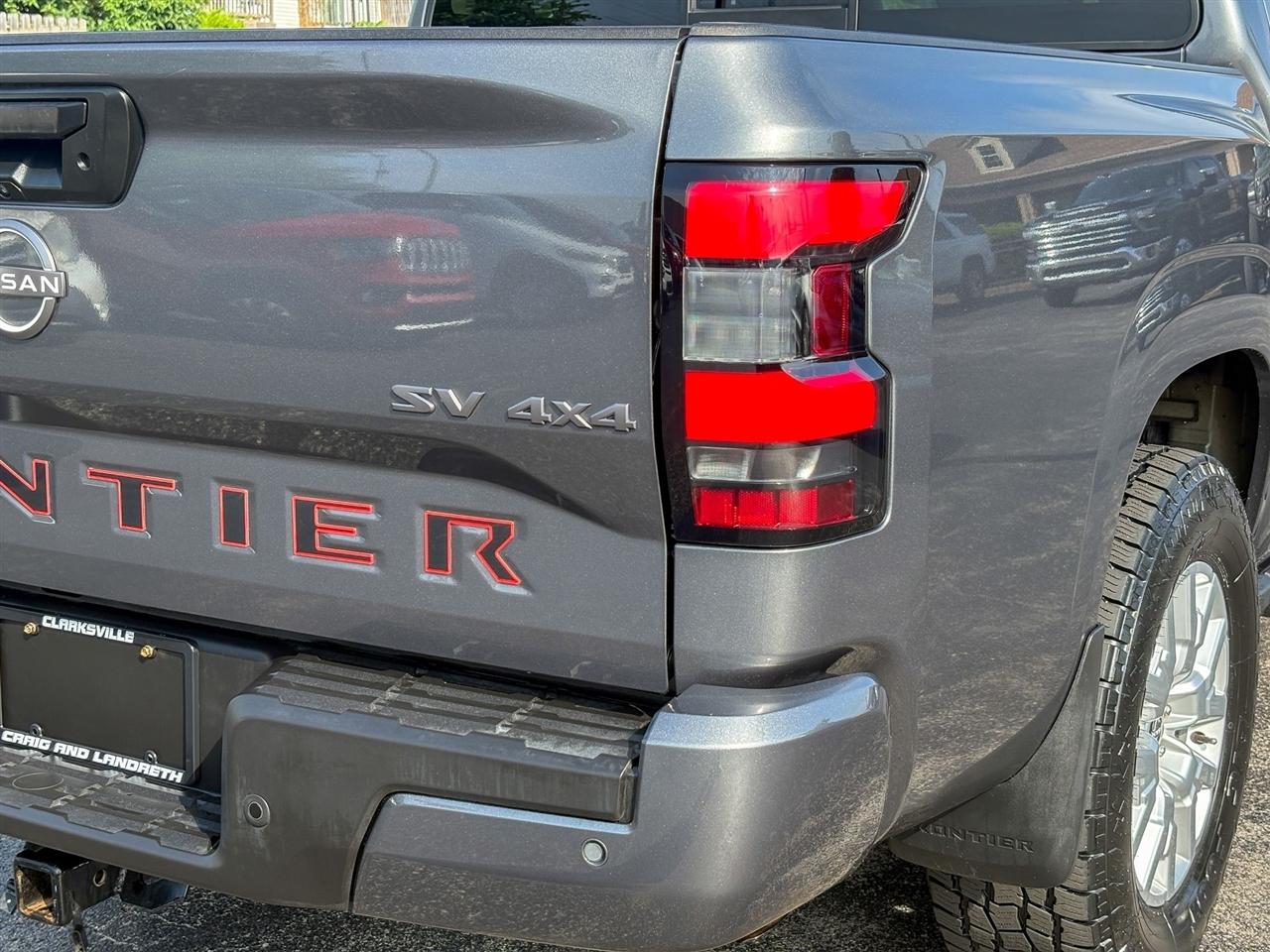 Nissan Frontier SV Crew Cab 4WD 2022