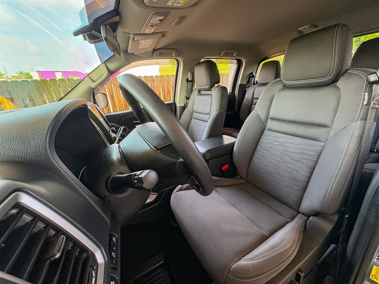 Nissan Frontier SV Crew Cab 4WD 2022
