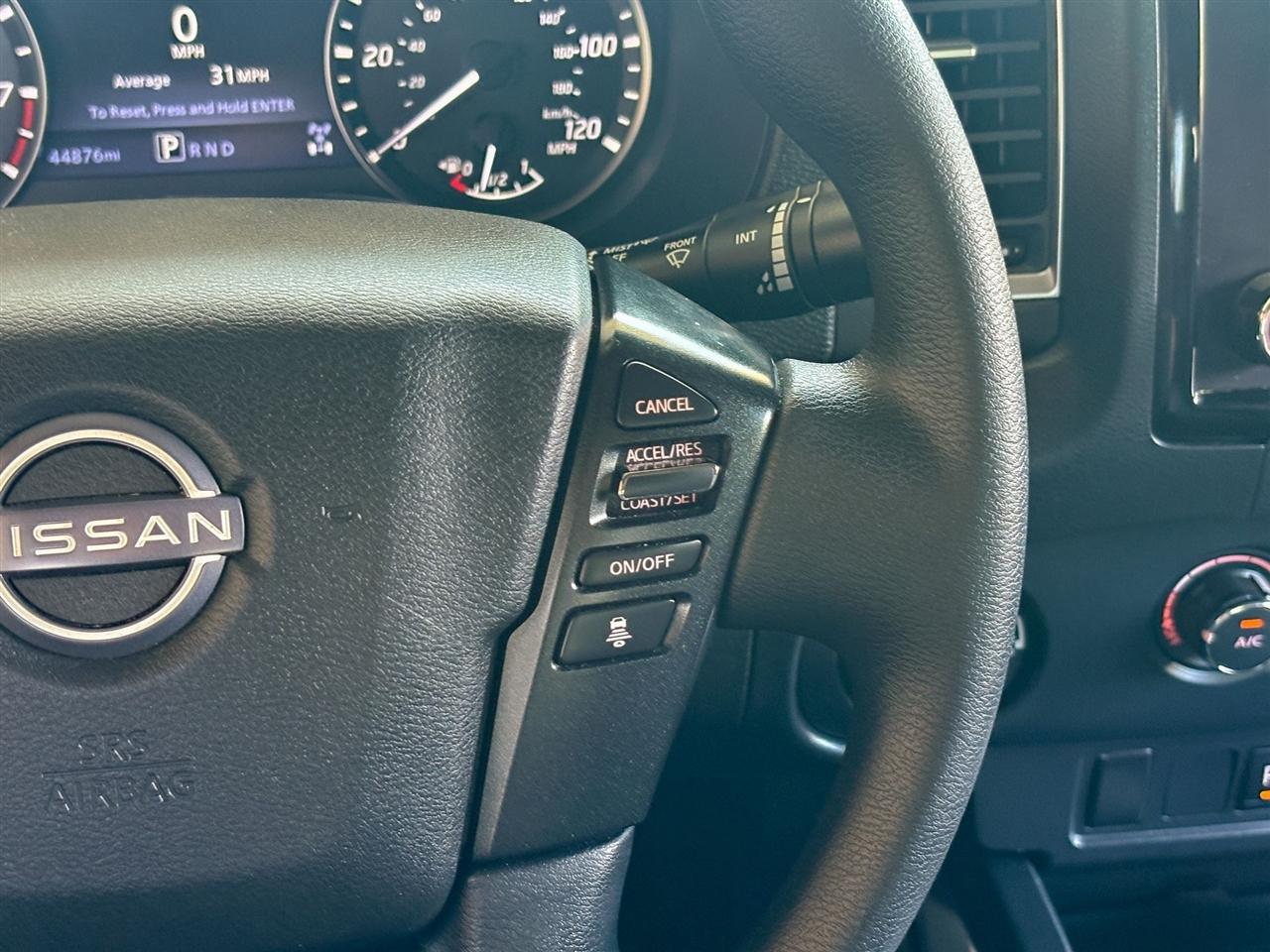 Nissan Frontier SV Crew Cab 4WD 2022