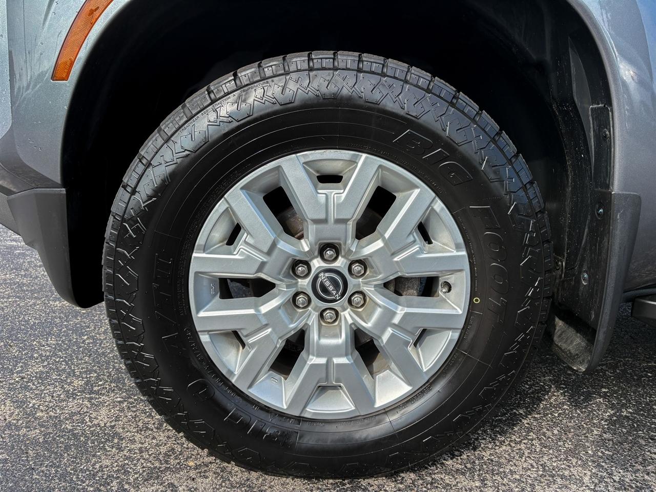 Nissan Frontier SV Crew Cab 4WD 2022